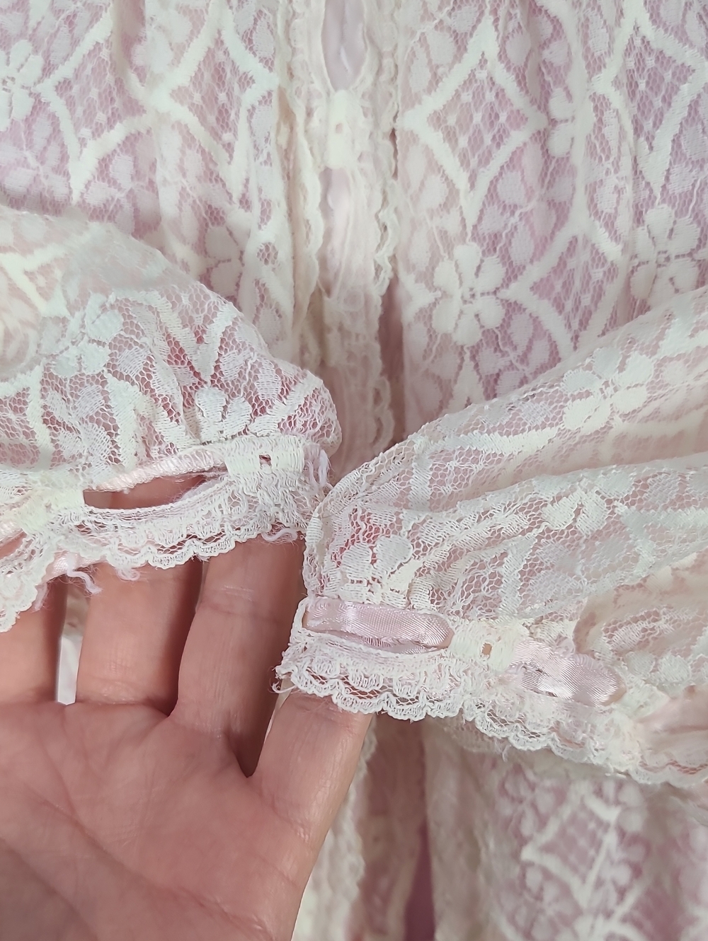 Vtg MCM ILGWU 2-Piece Pink & Cream Sheer Lace Peignoir & Nylon Nightgown Set M - Picture 15 of 16